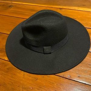 Carly Jean Black Felt Wide Brim Hat